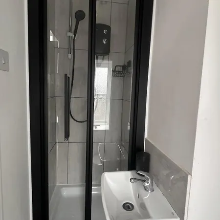 West London One Bedroom Apartment Exterior photo
